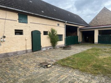 Bauernhof mit landwirtschaftlicher Fläche, 03238 Finsterwalde, Einfamilienhaus
