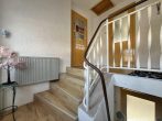 Viel Platz zum fairen Preis - Treppe zum Obergeschoß